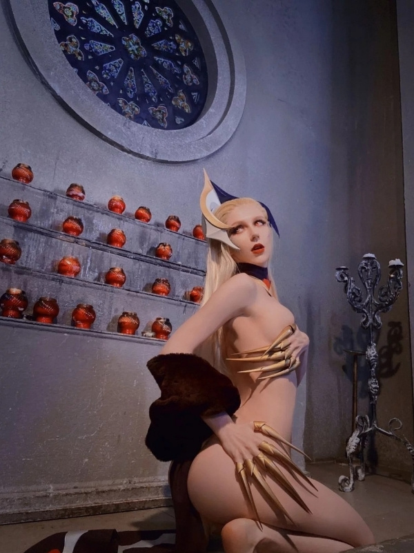 Evelynn Coven cosplay 18+