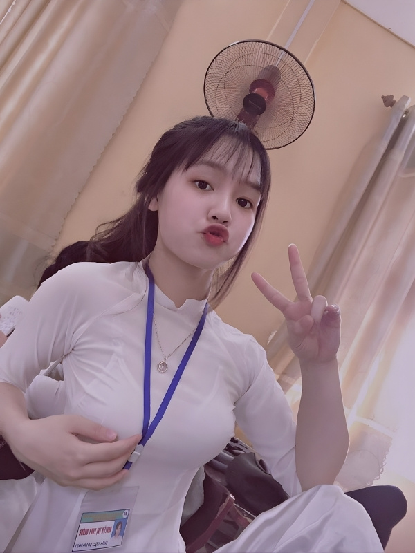 áo dài nữ sinh cấp 3 lộ