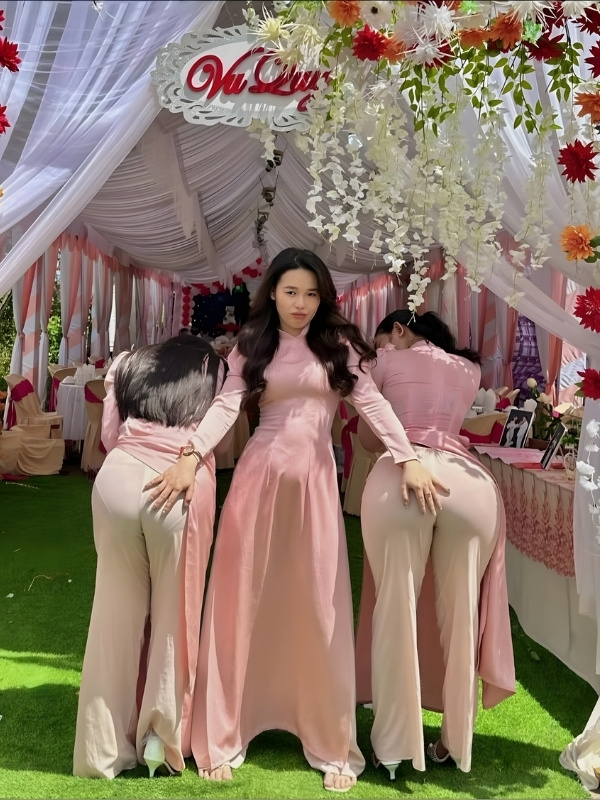 áo dài nữ sinh mông to gợi cảm