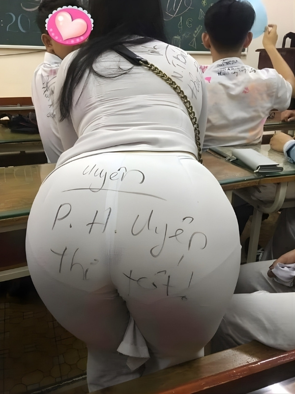 áo dài nữ sinh xuyên thấu