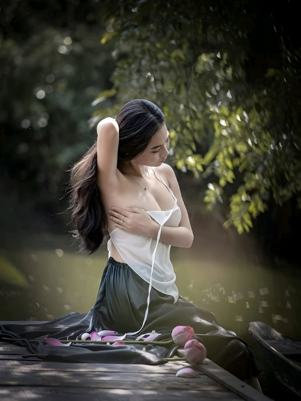 áo yếm lụa mỏng thả rông