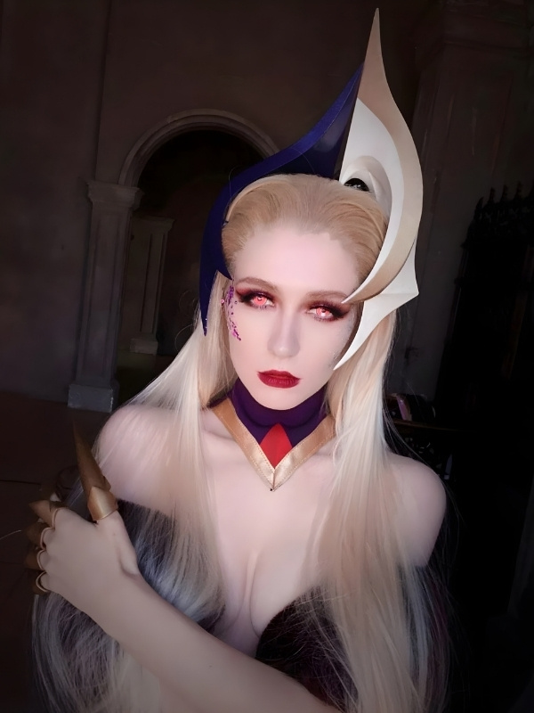 cosplay Evelynn phù thủystyle sexy
