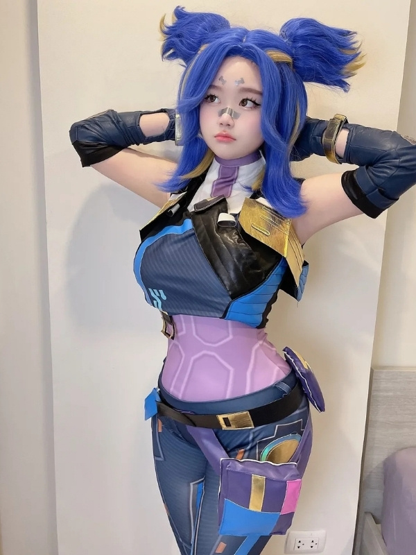 neon valorant cosplay tiktok hot